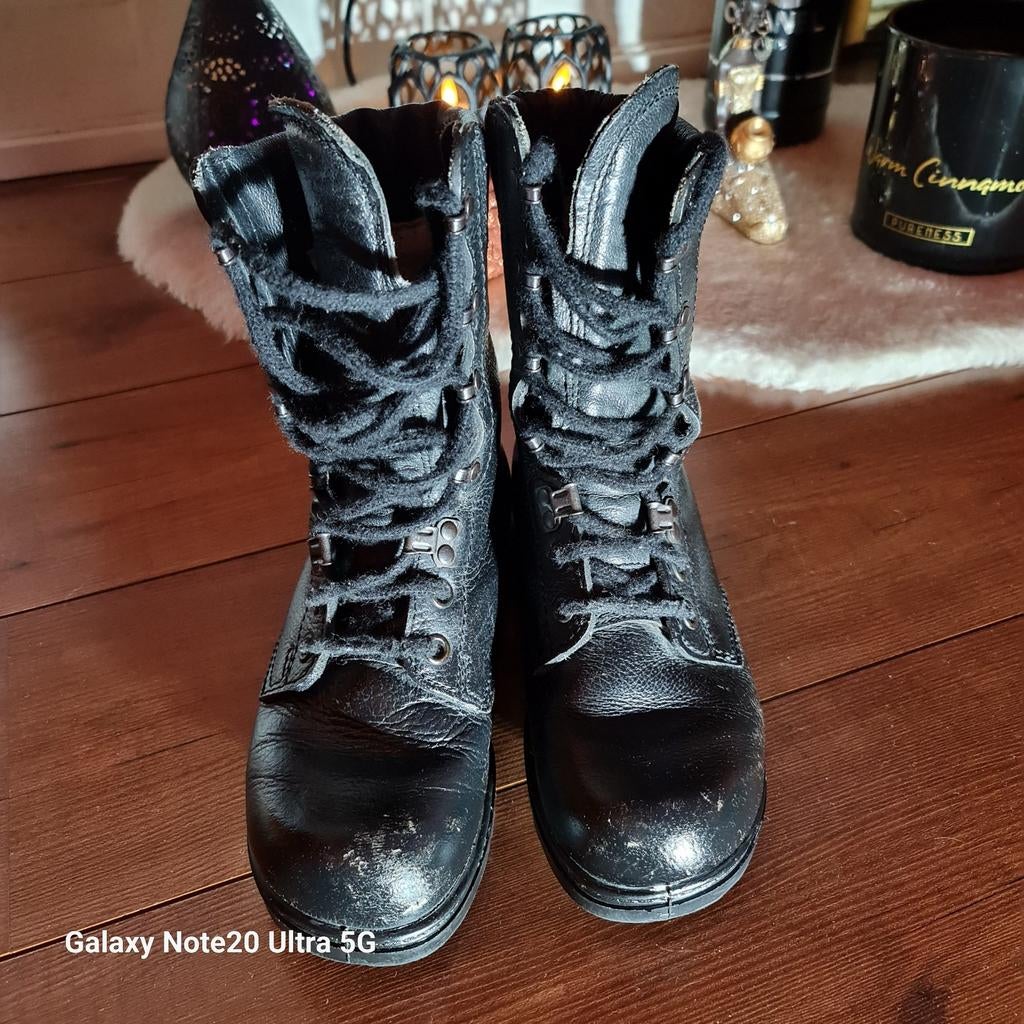 Echte kistjes, Ophalen of Verzenden, Zo goed als nieuw, Sneakers of Gympen