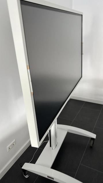 Samsung Flip 65" display + roterende standaard portretmodus