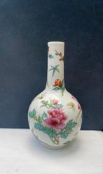 Chinese pijpvaas familie Rose, Antiek en Kunst, Ophalen of Verzenden