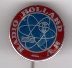 Speldje RADIO HOLLAND AMSTERDAM (A1), Verzamelen, Speldjes, Pins en Buttons, Verzenden, Zo goed als nieuw, Overige onderwerpen