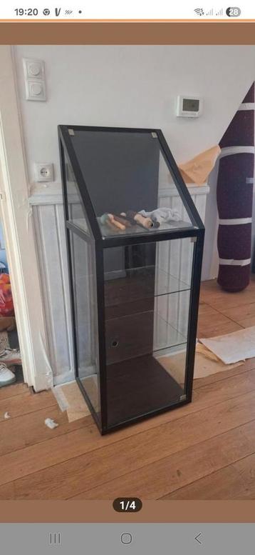Prachtige zware vitrine kastjes 137x45x51cm beschikbaar voor biedingen