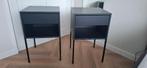2x nachtkastje zwart Vikhammer Ikea, Huis en Inrichting, Slaapkamer | Nachtkastjes, Ophalen, Gebruikt, Minder dan 45 cm, 55 tot 70 cm