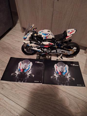 Bmw M 1000RR lego 42130  beschikbaar voor biedingen