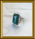 Mooie zilveren ring met groenige steen, Ophalen of Verzenden, Zilver, Ring, Met edelsteen