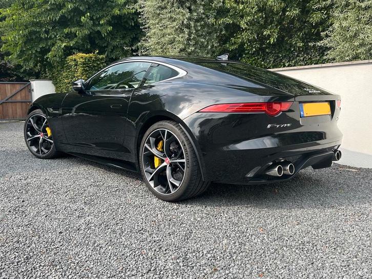 Jaguar F-type R 5.0 V8 AWD CarbonCeramic, dealer onderhouden, Auto's, Jaguar, Particulier, F-type, 4x4, ABS, Achteruitrijcamera