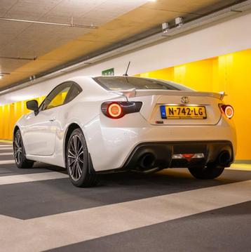 GT86 Intec Carbon Taillights beschikbaar voor biedingen