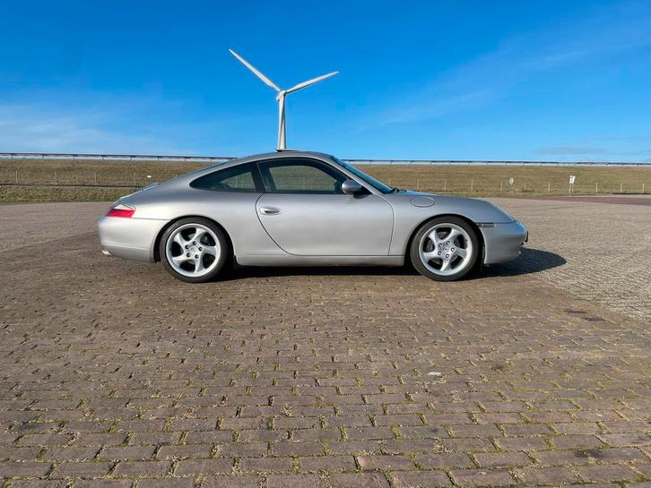Porsche 911 (996) Carrera 2 - Handgeschakeld - 2001, Auto's, Porsche, Particulier, ABS, Airconditioning, Alarm, Boordcomputer