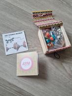 Armbandjes met bedels maken - NIEUW! - Sint tip, Hobby en Vrije tijd, Kralen en Sieraden maken, Ophalen of Verzenden, Nieuw, Overige typen