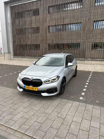 BMW 1-Serie 118i 140pk Aut 2020 Grijs beschikbaar voor biedingen