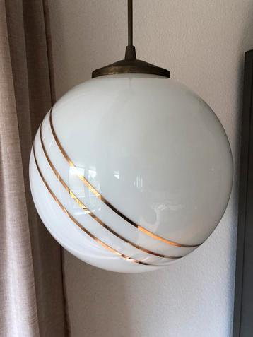 Vintage Regency bollamp | opaal messing 25 Trois D’or beschikbaar voor biedingen