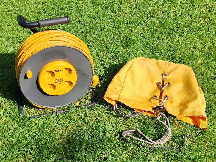 Stanley 50m kabelhaspel (4x geaard) + hoes, Doe-het-zelf en Verbouw, Elektra en Kabels, Gebruikt, Kabel of Snoer, Ophalen of Verzenden