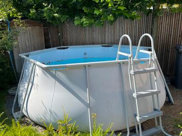 Bestway 3m30 x 1m02, zandfilterpomp, warmtepaneel, trap, div beschikbaar voor biedingen