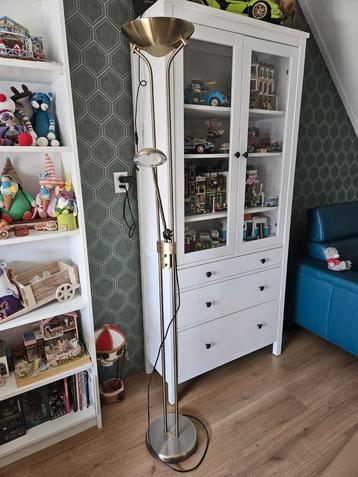 Mooie lamp beschikbaar voor biedingen