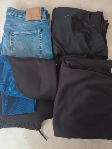 Kleding tekoop  beschikbaar voor biedingen