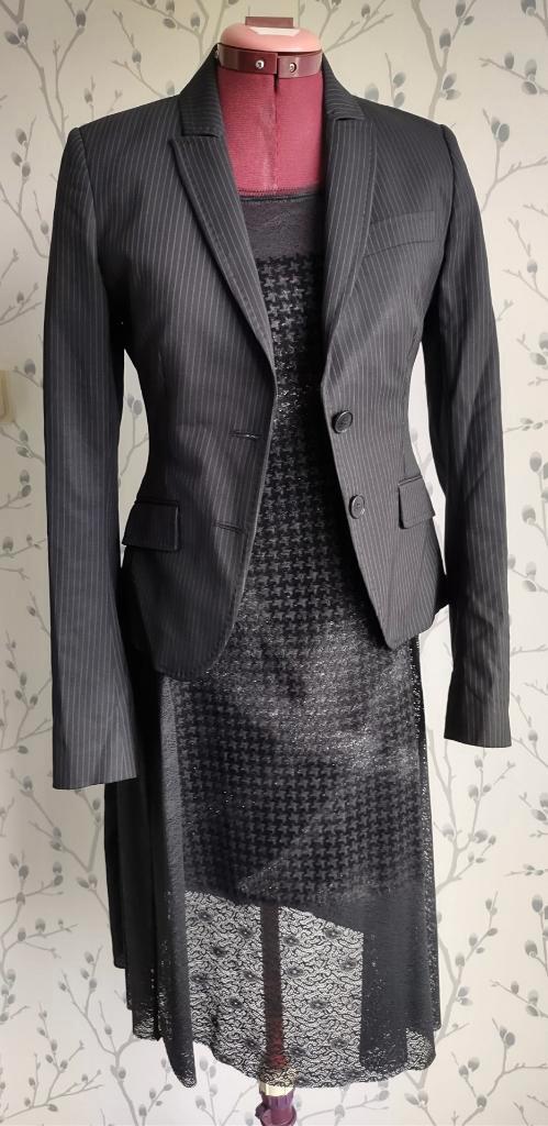 Drykorn Grotendeels Wollen, Krijtstreep Blazer maat 36, Kleding | Dames, Jasjes, Kostuums en Pakken, Zo goed als nieuw, Maat 36 (S)