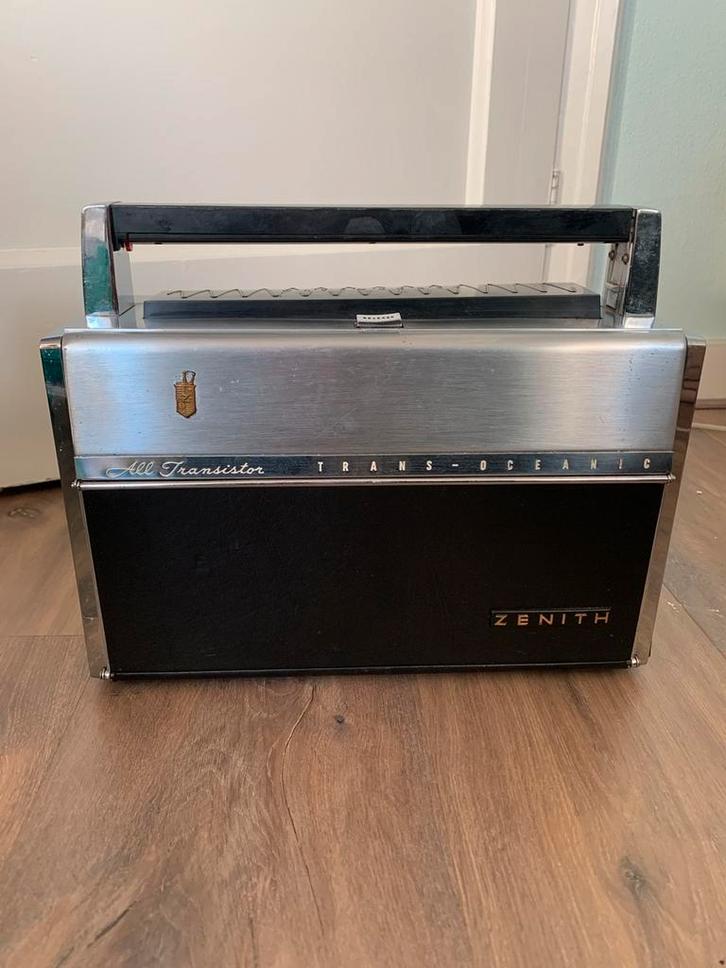 Zenith Royal 1000 Trans-Oceanic draagbare radio, Audio, Tv en Foto, Radio's, Ophalen