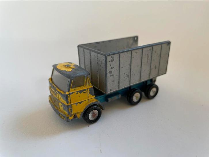 model Henschel container vrachtwagen, geel kantelcabine 1/87, Hobby en Vrije tijd, Modelauto's | 1:87, Gebruikt, Bus of Vrachtwagen