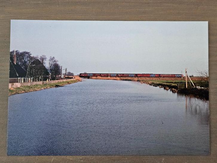 Foto TREIN NS Nederlandse Spoorwegen Diesel DE5, Verzamelen, Spoorwegen en Tramwegen, Gebruikt, Trein, Overige typen, Verzenden