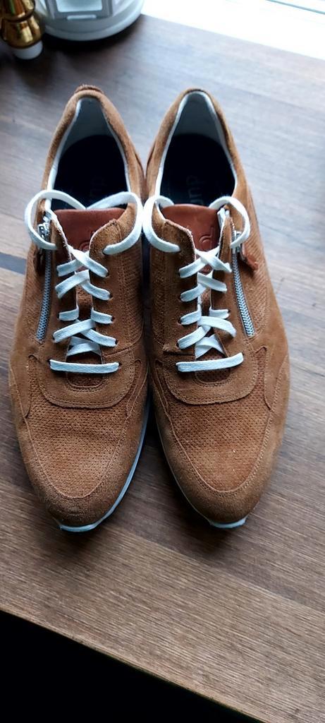 Durea dames sneakers, suede, maat 42, Kleding | Dames, Schoenen, Zo goed als nieuw, Sneakers of Gympen, Ophalen of Verzenden