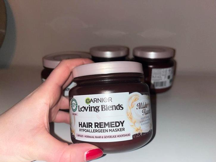 4 potten Garnier Loving Blends Haarmasker Milde Haver, Sieraden, Tassen en Uiterlijk, Uiterlijk | Haarverzorging, Nieuw, Haarverzorger of -hersteller