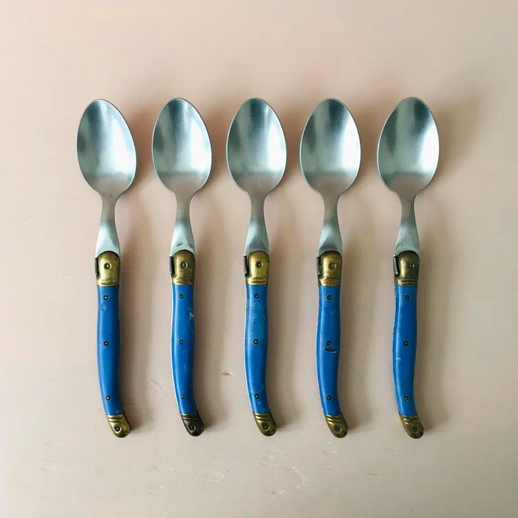 5 Franse Laguiole lepels blauw gemarmerd kunststof + messing, Huis en Inrichting, Keuken | Bestek, Gebruikt, Los bestek, Rvs of Chroom