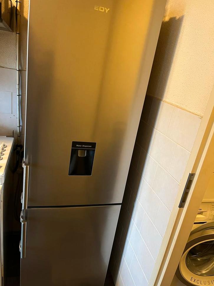 Edy Koelkast met Waterdispenser 1,5 jaar oud, Witgoed en Apparatuur, Vriezers en Diepvrieskisten, Gebruikt, Vrijstaand, Vrieskast