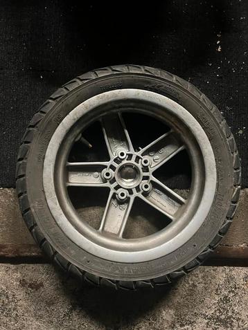 Vespa lx voorvelg beschikbaar voor biedingen