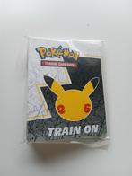 Mini binder Pokemon Celebrations 25th Anniversary, Nieuw, Boek of Catalogus, Ophalen of Verzenden