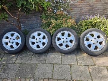 ✅️4x100 originele Kia Picanto velgen met zomerbanden 14 inch beschikbaar voor biedingen