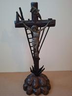 houten kruisbeeld Christus aan het kruis, Ophalen