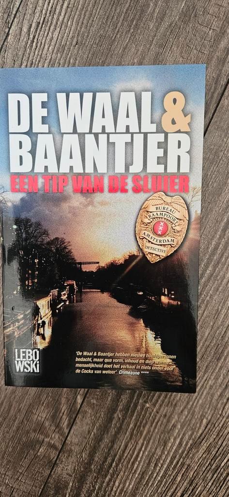 De Waal & Baantjer - Een tip van de sluier, Boeken, Detectives, Zo goed als nieuw, Ophalen of Verzenden