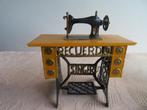 metalen miniatuur naaimachine, Antiek en Kunst, Ophalen of Verzenden