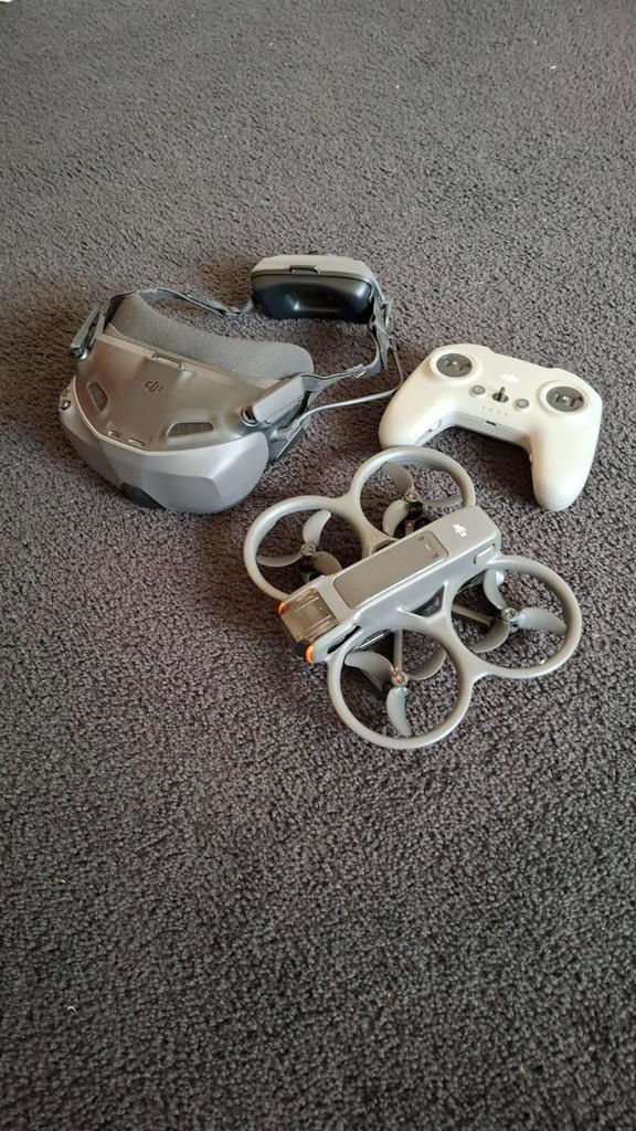 DJI Avata 2 set met goggles, controller en accesoires, Audio, Tv en Foto, Drones, Zo goed als nieuw, Drone met camera, Ophalen of Verzenden