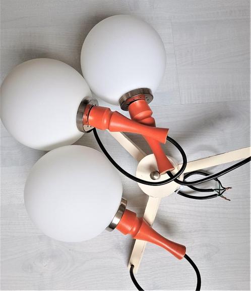 oranje -Space Age Eyeball hanglamp - 3 witte bollen 50 s, Huis en Inrichting, Lampen | Hanglampen, Gebruikt, 75 cm of meer, Glas