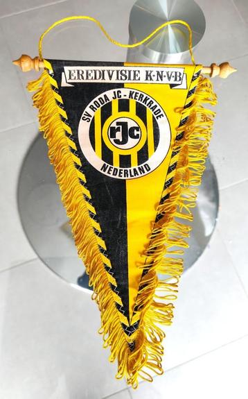 Roda JC Kerkrade 1980s zeldzaam vintage vaan voetbalvaantje  beschikbaar voor biedingen