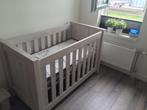 Z.g.a.n > Ledikant en wandplank babykamer grijs, Ophalen, Zo goed als nieuw, Jongetje of Meisje