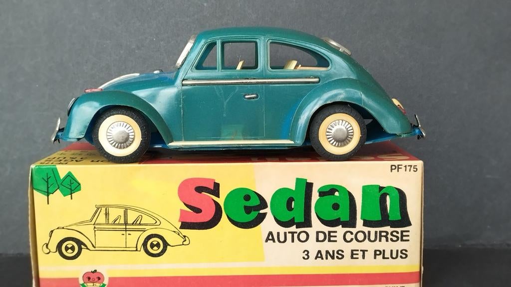 Volkswagen VW Beetle Kafer Sedan vintage China plastic Pol, Auto, Verzenden, ., Zo goed als nieuw