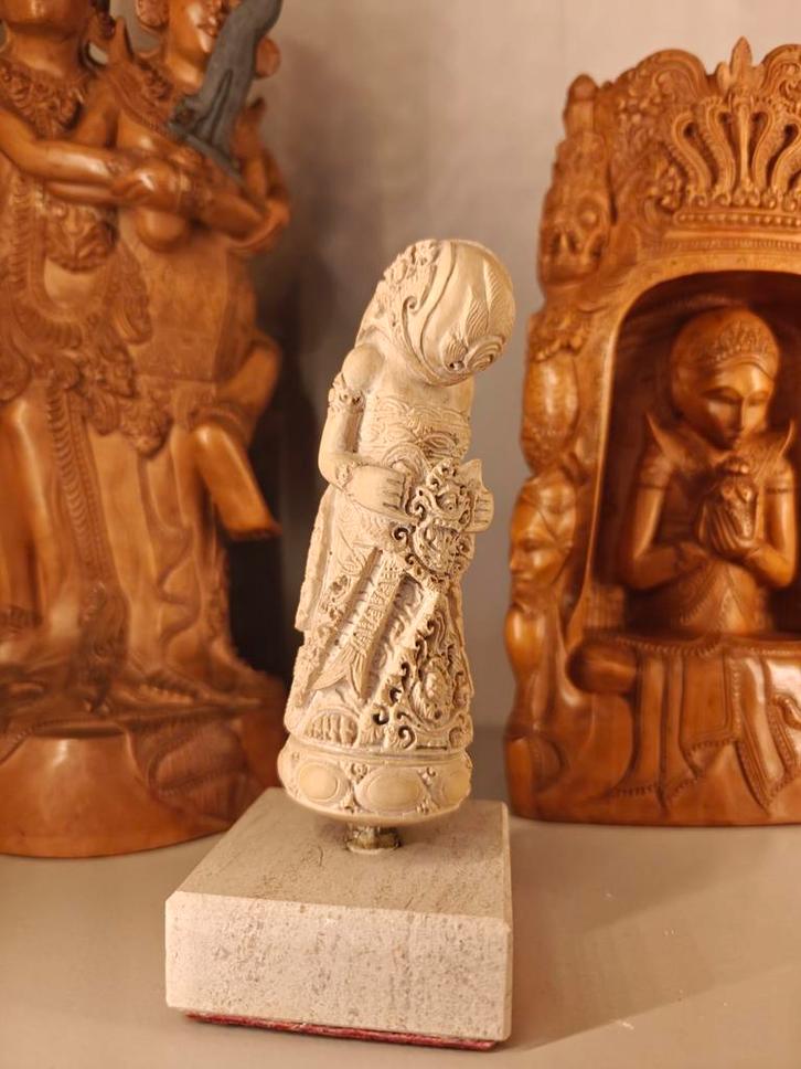 Balinese Keris Greep - Durga Houtsnijwerk Indonesië kris, Antiek en Kunst, Kunst | Beelden en Houtsnijwerken, Ophalen of Verzenden