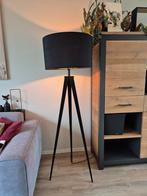 Vloerlamp zwart 3 poot, Huis en Inrichting, Lampen | Vloerlampen, Ophalen, Zo goed als nieuw, 150 tot 200 cm