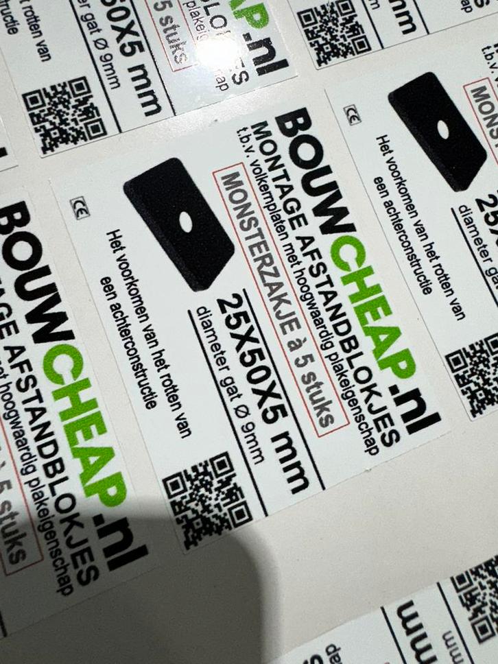 Afstandblokjes tbv HPL platen.€.14.64 per 100 stuks excl.btw, Doe-het-zelf en Verbouw, IJzerwaren en Bevestigingsmiddelen, Nieuw