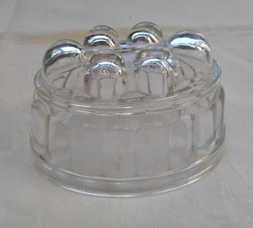 Pudding- of BOTERVORM, geperst glas, ovaal 13,5x 9,2x 9 cm, Antiek en Kunst, Antiek | Servies los, Ophalen of Verzenden
