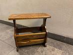 Krantenbak tafel, Ophalen of Verzenden, Gebruikt