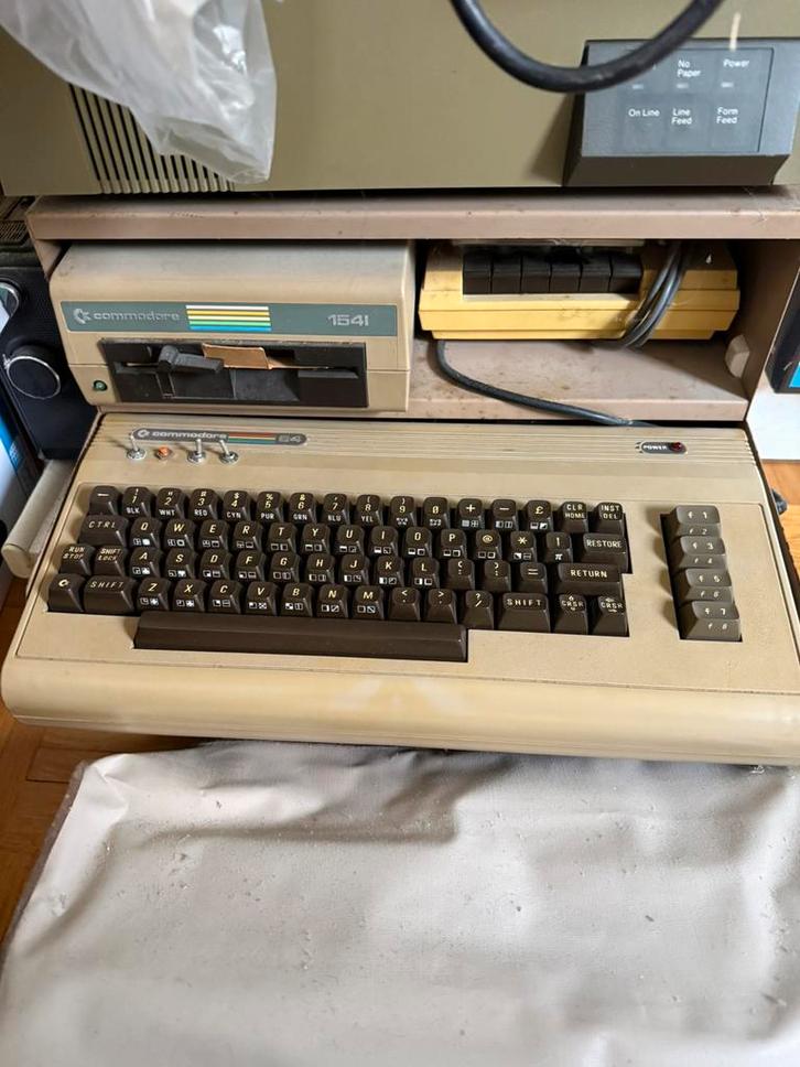 Commodore 64, orgineel in doos inclusief alle randapparatuur, Computers en Software, Vintage Computers, Ophalen