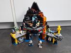 Legoset van Lego Ninjago The Movie Garmadon's vulkaanbasis, Kinderen en Baby's, Speelgoed | Duplo en Lego, Ophalen of Verzenden