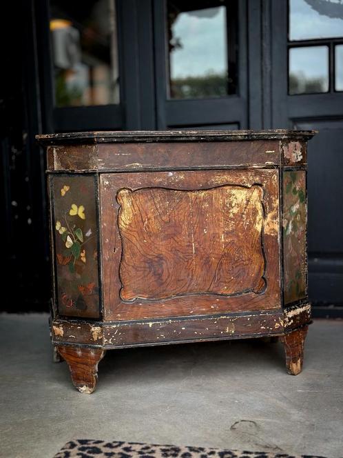 Brocante vintage kastje, Antiek en Kunst, Antiek | Meubels | Kasten, Ophalen of Verzenden