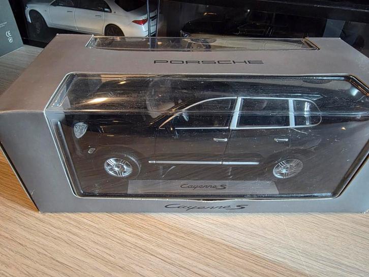 Porsche Cayenne S 1:18 Maisto, Hobby en Vrije tijd, Modelauto's | 1:18, Zo goed als nieuw, Maisto, Ophalen
