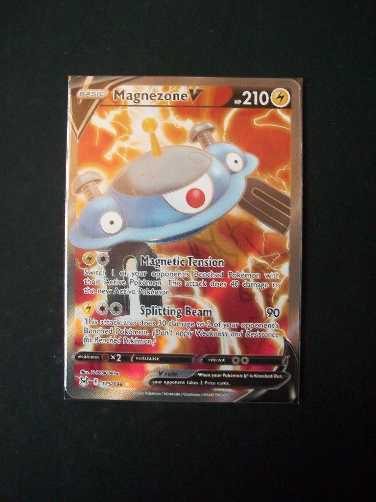8179. Nieuwe Pokemon Kaart MAGNEZONE V HP 210 (175/196), Verzenden, Nieuw, Losse kaart, Foil