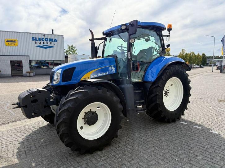 New Holland T6070 Elite 2011, Zakelijke goederen, Agrarisch | Tractoren, 5000 tot 7500, New Holland, meer dan 160 Pk, Gebruikt