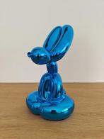 Jeff Koons - Sitting balloon dog - Blue, Antiek en Kunst, Ophalen of Verzenden