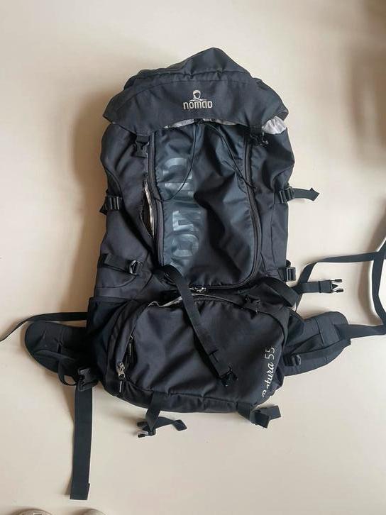 Nomad Batura 55L Phantom (met defect) backpack, Sieraden, Tassen en Uiterlijk, Tassen | Reistassen en Weekendtassen, Gebruikt